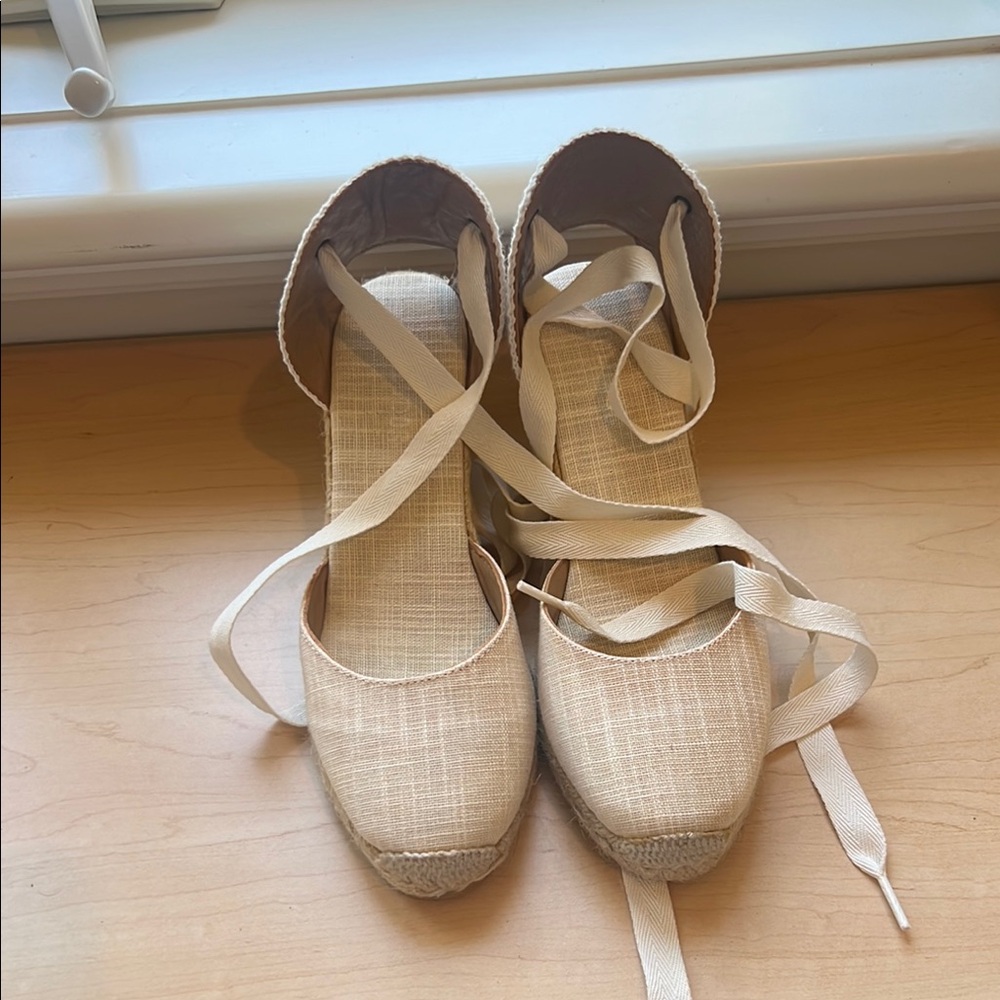 Elegant Cream Espadrille Wedges